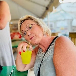 Meet your Posher, Jackie